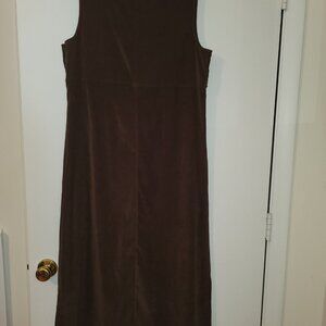 Mary McFaddin Brown Suede Embroidered Dress. Size M(8/10).